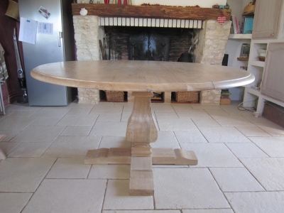 table pied central 10